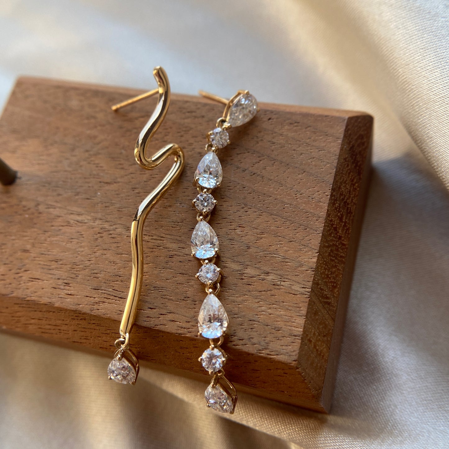 0010. 18K,14K， Solid Gold Earring， Moissanite, Long Earring, Heavy Gold, Minimalist Jewellery,