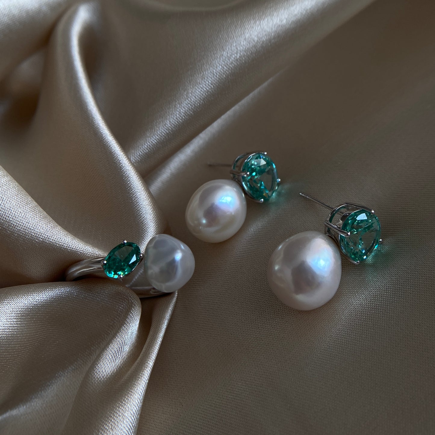 0013.18K,14K，Solid Gold Earrings，Labcreated Paraiba, Frashwater Pearl Earrings, Heavy Gold, Minimalist Jewellery, Gift For Her,