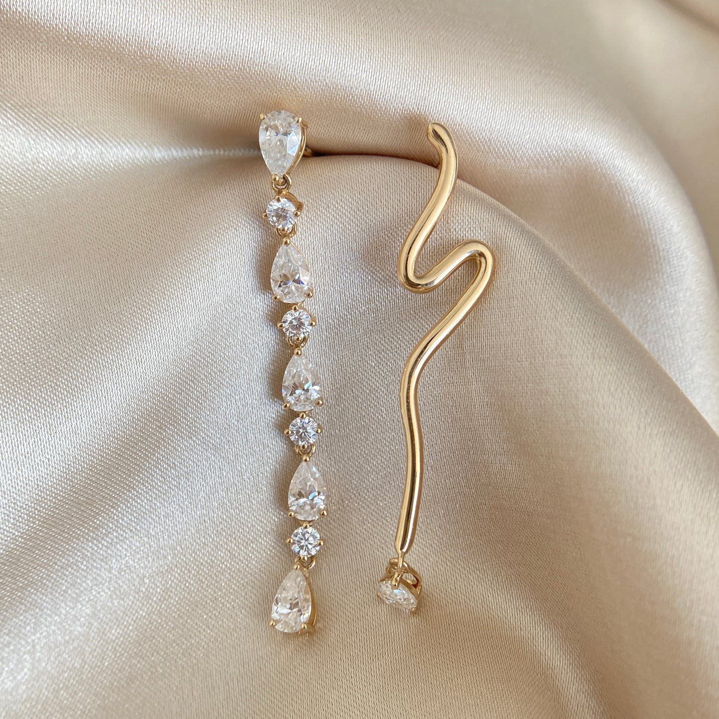 0010. 18K,14K， Solid Gold Earring， Moissanite, Long Earring, Heavy Gold, Minimalist Jewellery,