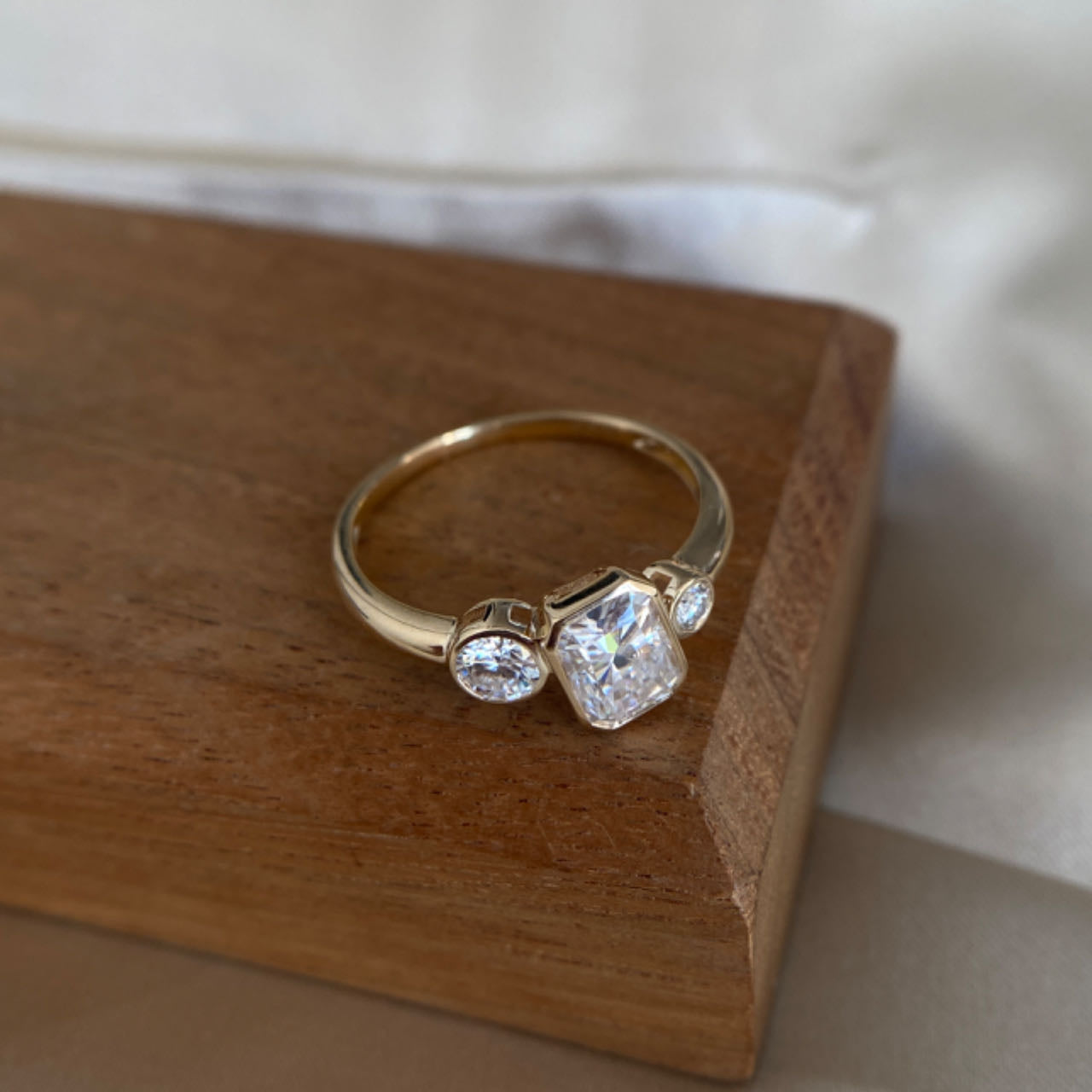 002.18K,14K，Solid Gold Rring， Moissanite, Heavy Gold, Minimalist Jewellery,  Stackable Ring, Gift For Her, Wedding Band