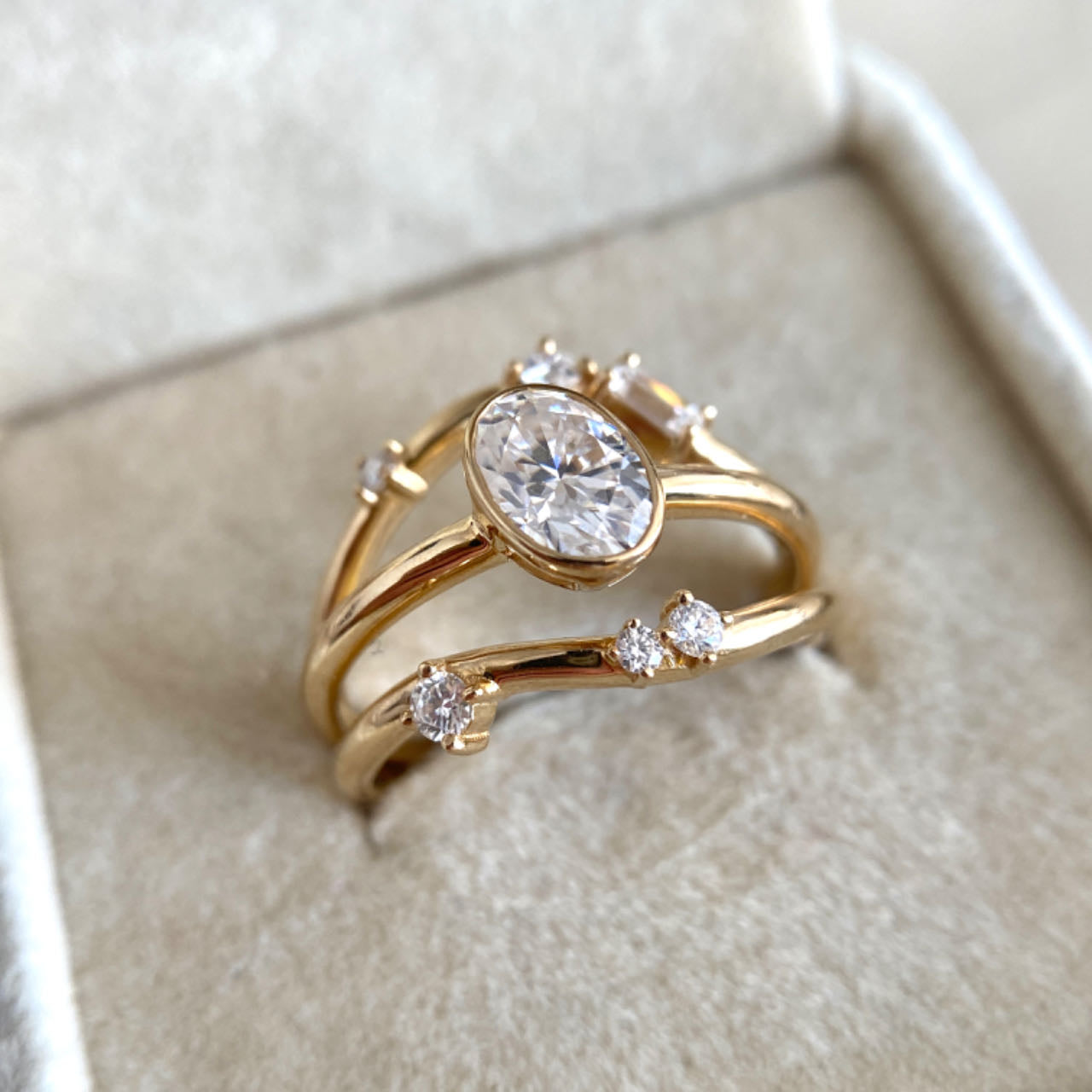 005. 18K,14K  Solid Gold Ring，Moissanite Ring，Stackable Ring ,Heavy Gold, Minimalist Jewellery, Gift For Her, Wedding Band